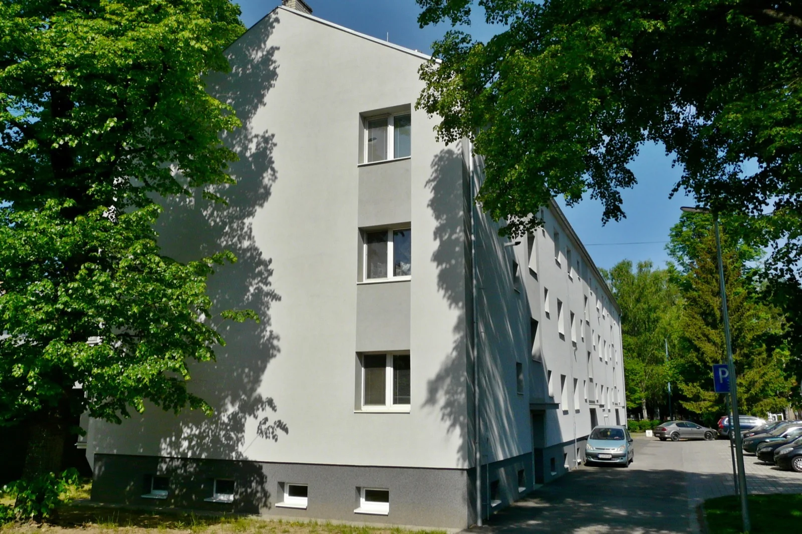 Bratislavská 438 Dubnica nad Váhom, bočný pohľad