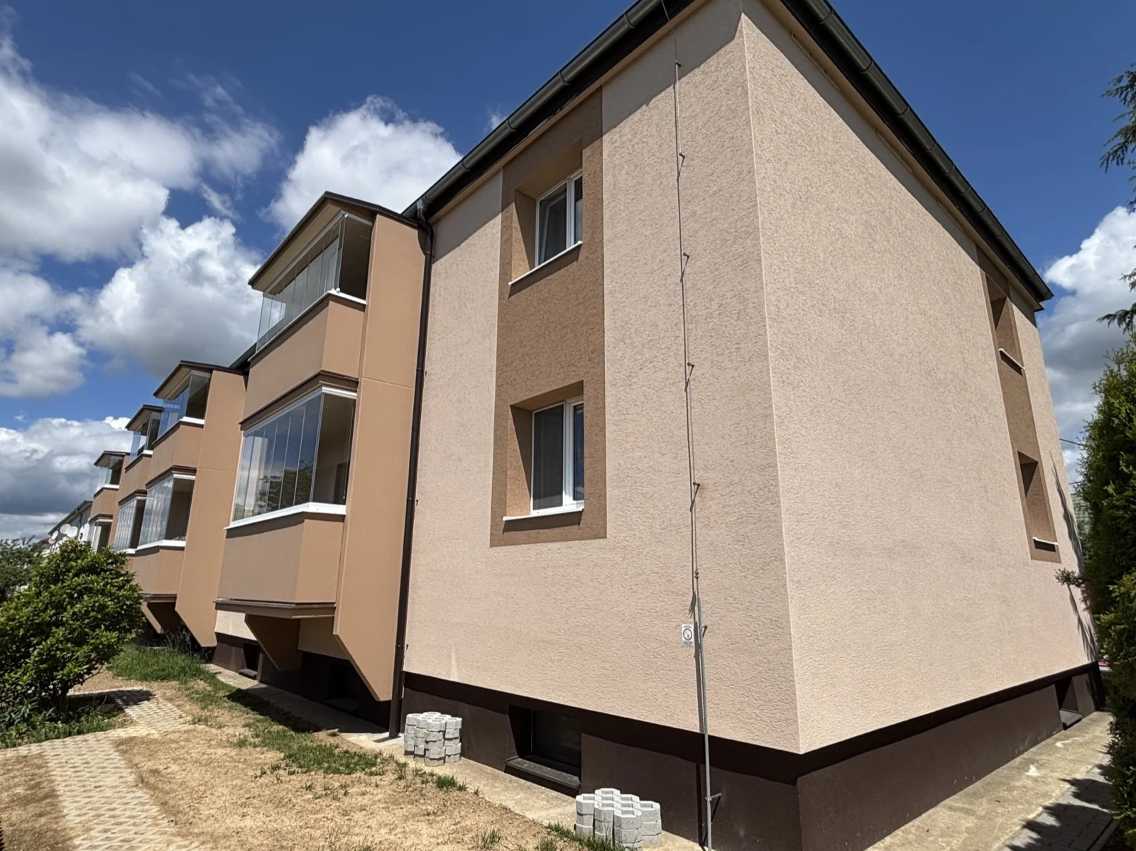 ČSA 321 Dubnica nad Váhom, bočný pohľad