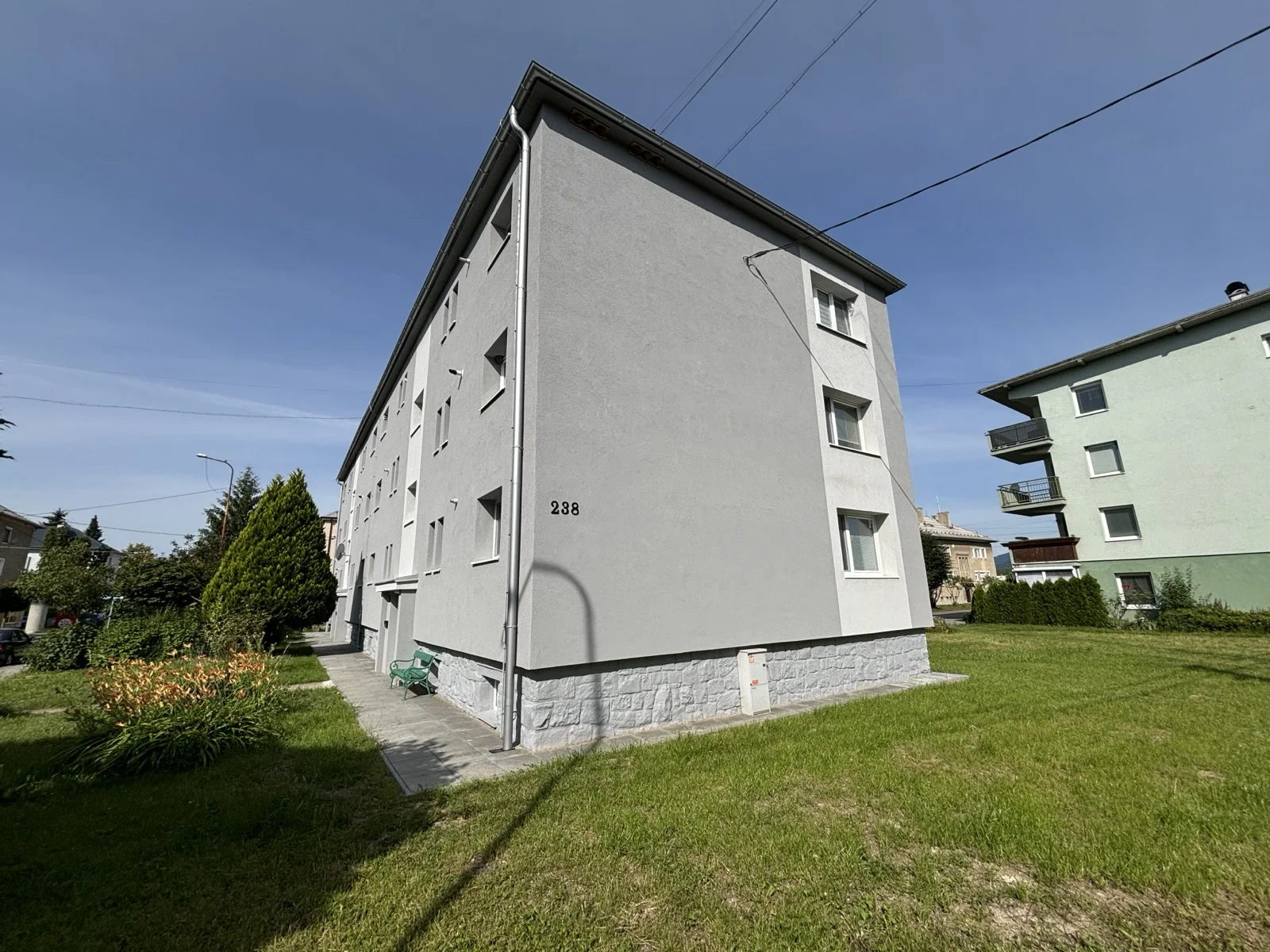 Kpt. Nálepku 238 Ilava, fasáda po obnove