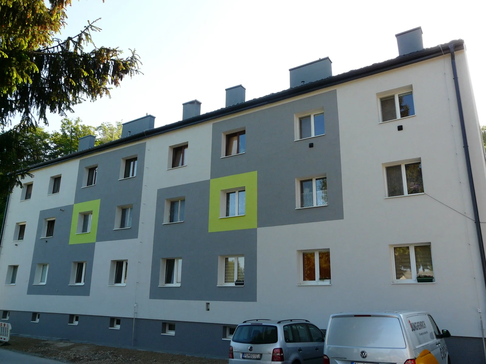 J. Kráľa 464 Ladce, detail fasády