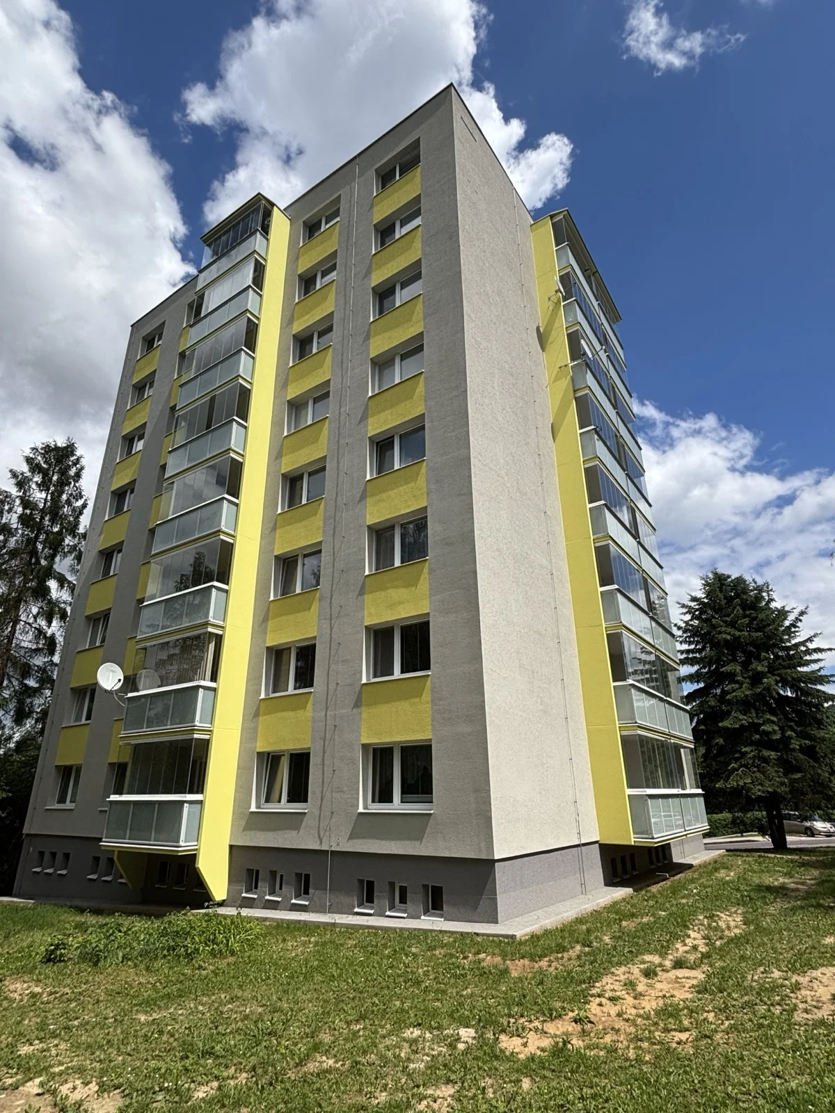 Pod Hájom 962 Dubnica nad Váhom, bočný pohľad
